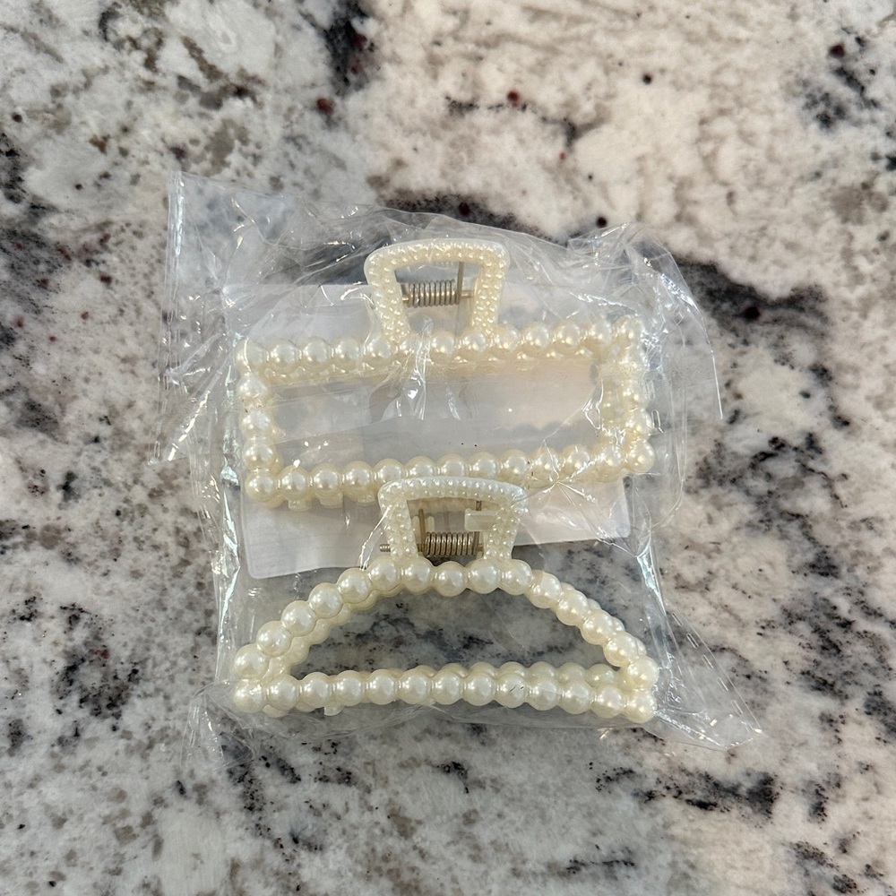Pearl-Embellished Hair Clips